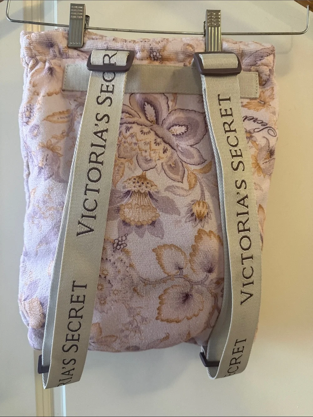 NWT Victoria's Secret 2 in 1 Lilac Purple Floral Towel Drawstring Backpack